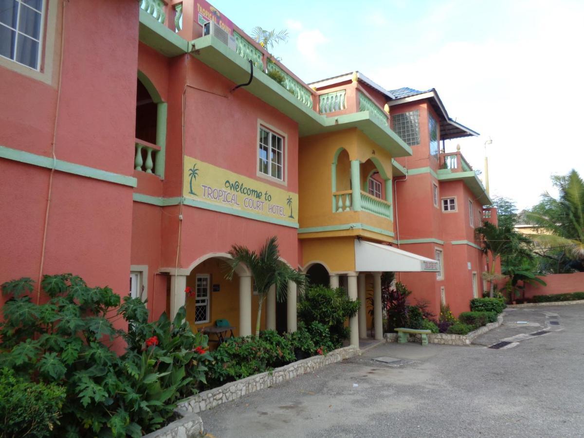 Tropical Court Hotel Montego Bay Exterior photo